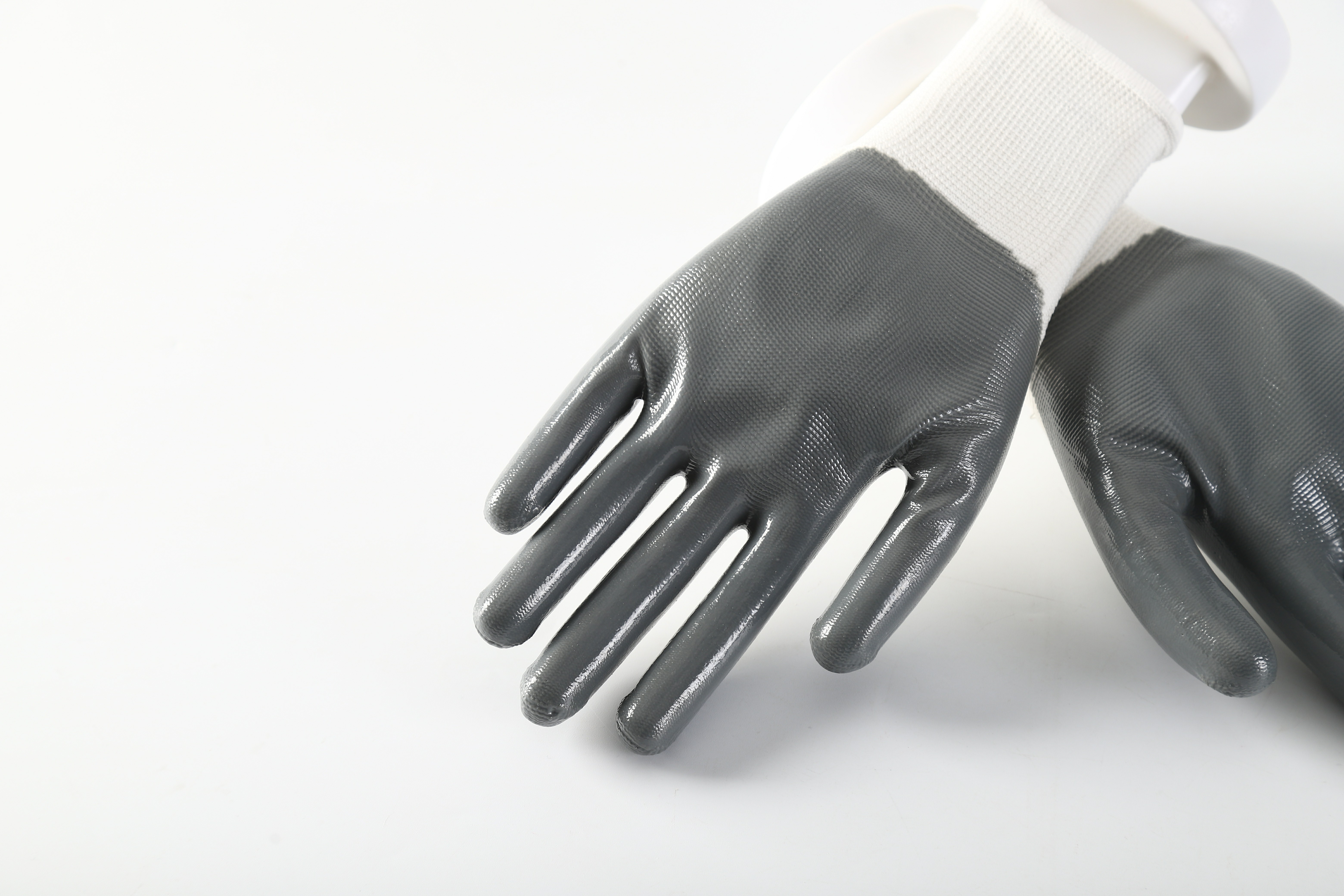 Factory Outlet Nitrile Coated Polyester Gloves anti-slip work glove